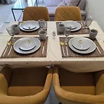 Lejlighed Neu 2025 Emila Romana Boutique- Modernes Luxury Living